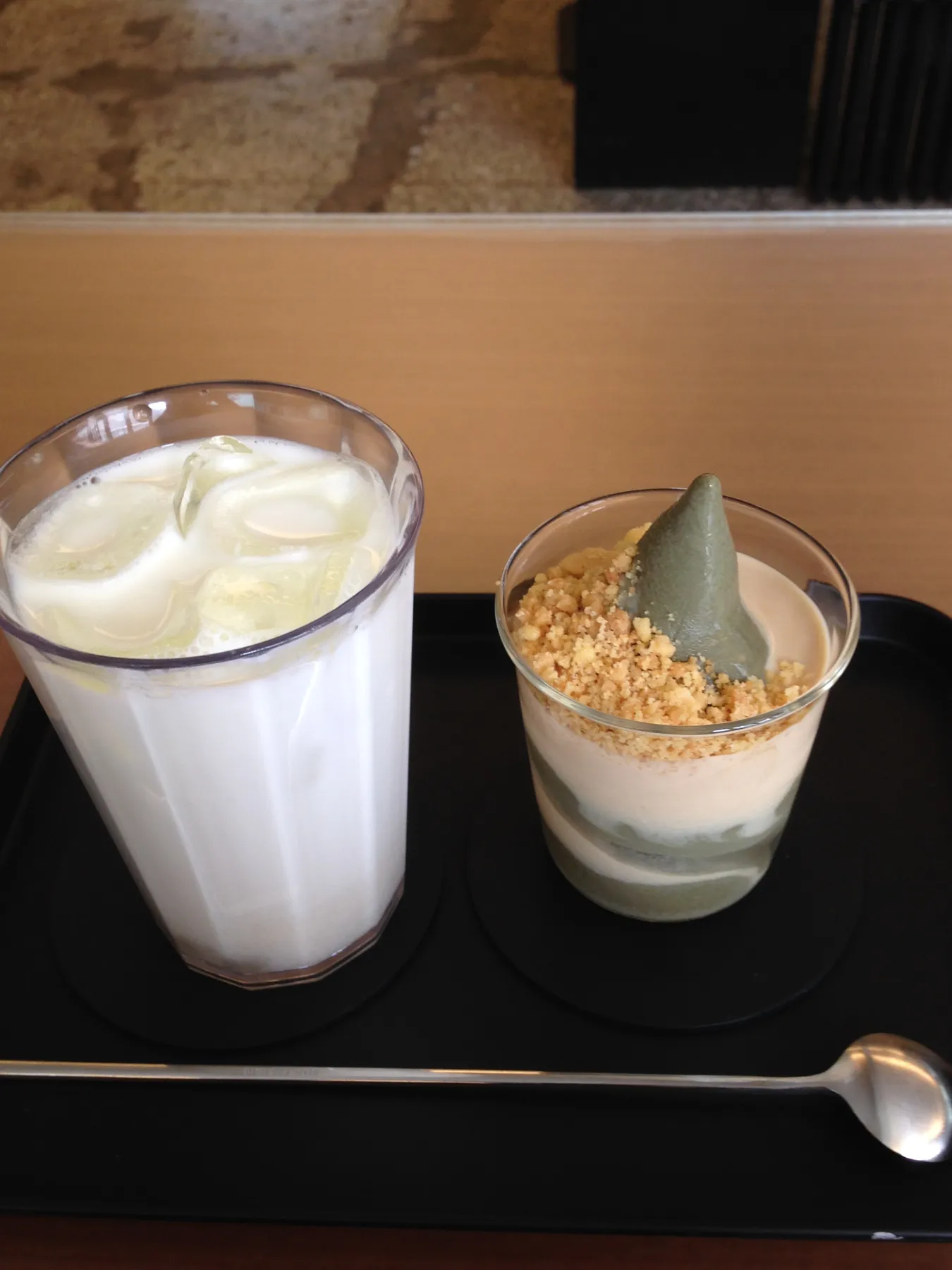 A sweet stop after lunch in Sinsa