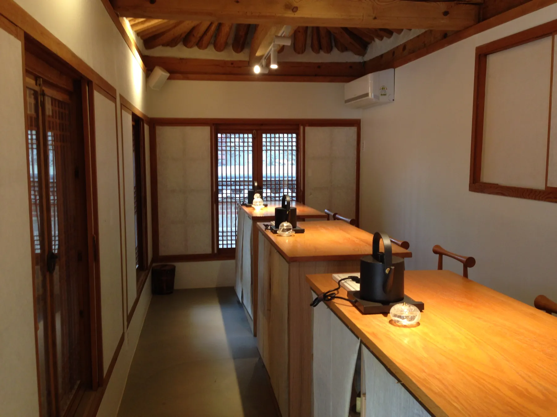 Escaping summer heat in Bukchon — 5