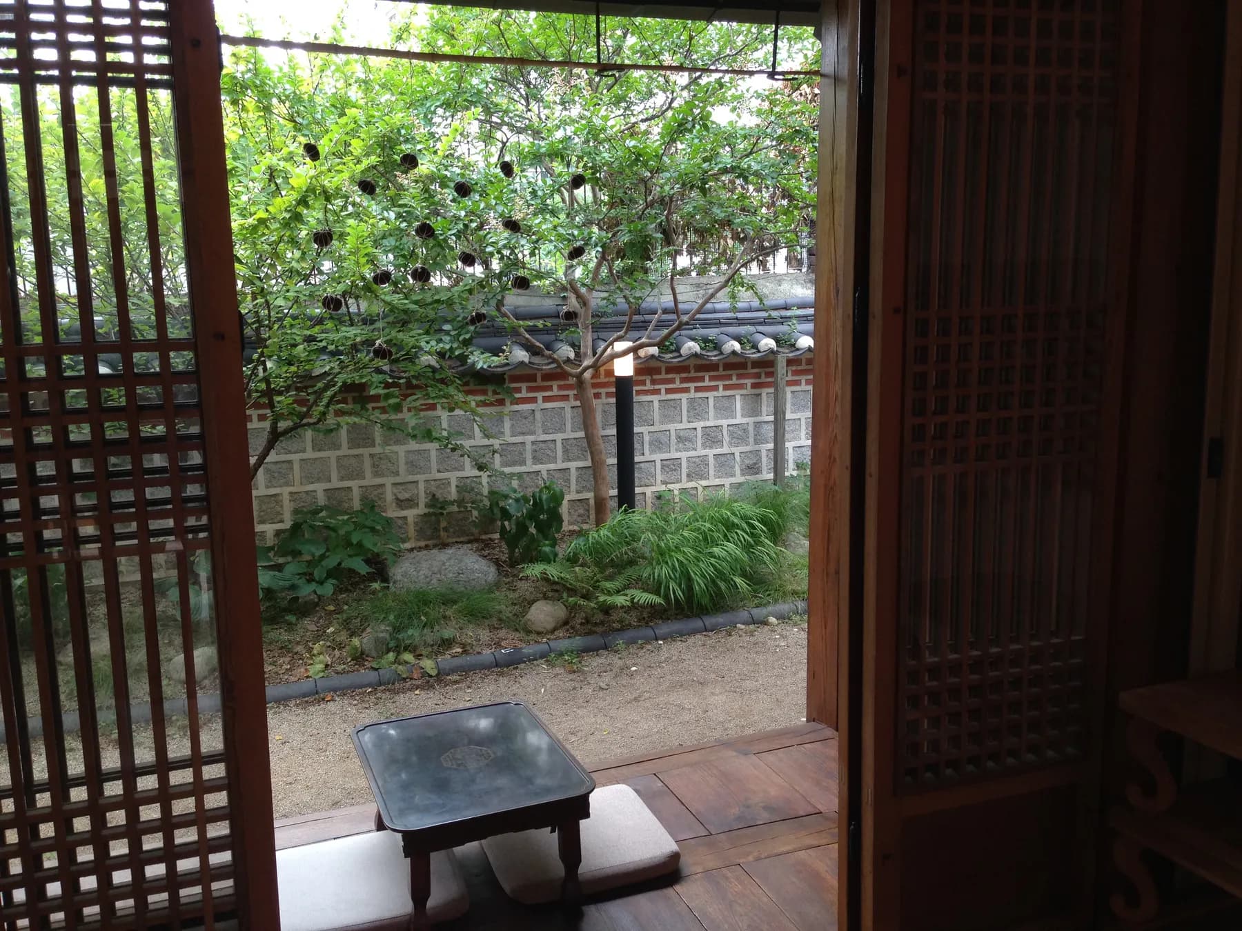 Escaping summer heat in Bukchon — 7