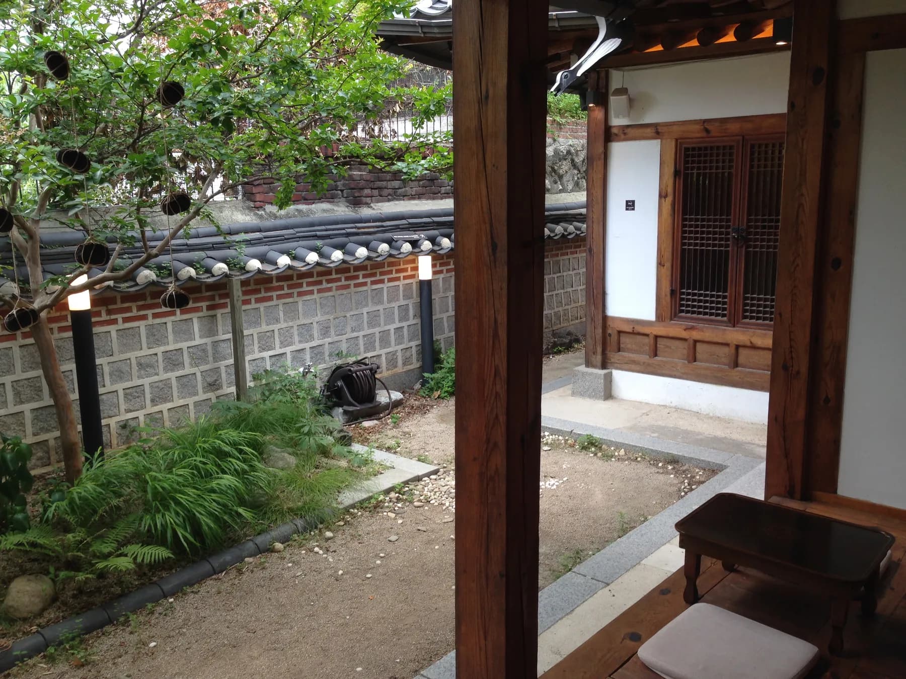 Escaping summer heat in Bukchon — 14